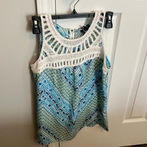 Sleeveless Bohemian Petite Top in great preowned condition